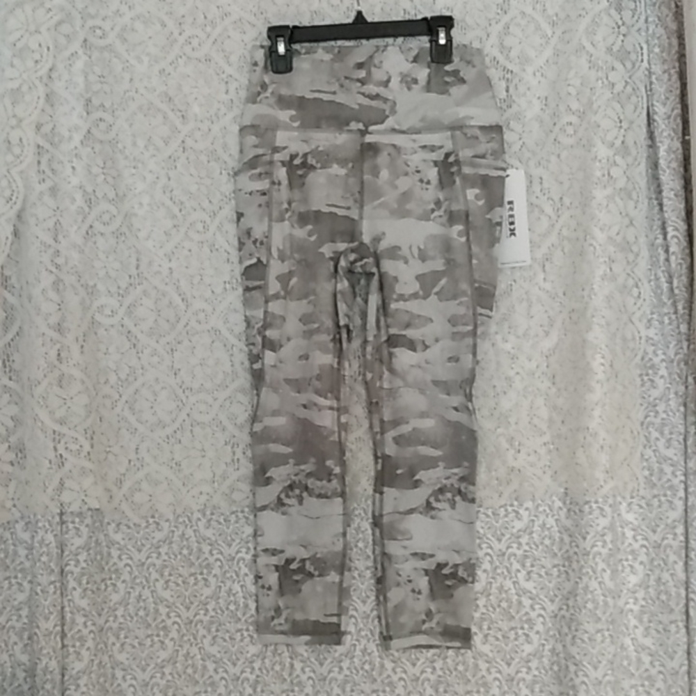 🆕 RBX Leggings